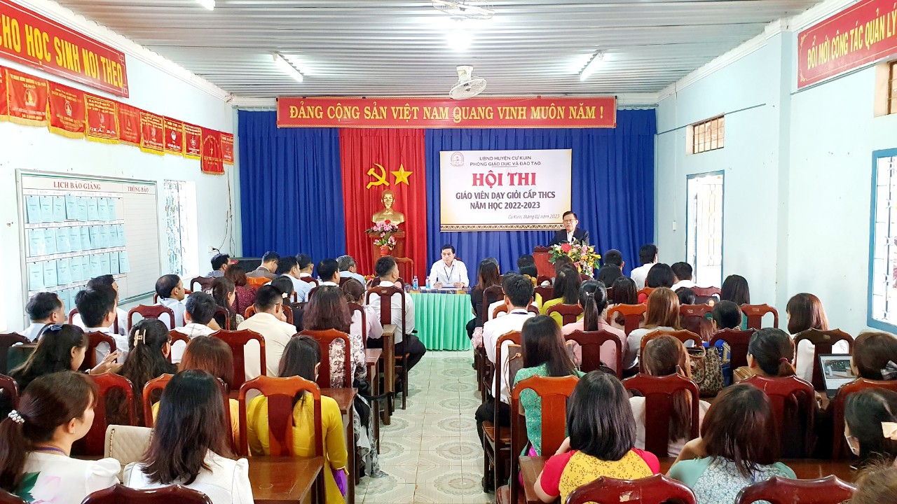 Hân hoan chào đón Hội thi Giáo viên dạy giỏi cấp THCS huyện Cư Kuin, tỉnh Đắk Lắk
